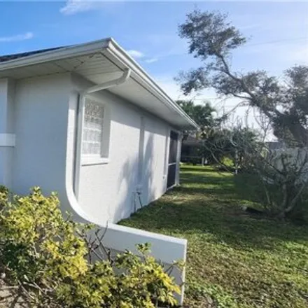 Image 4 - 226 Southeast 19th Terrace, Cape Coral, FL 33990, USA - House for sale