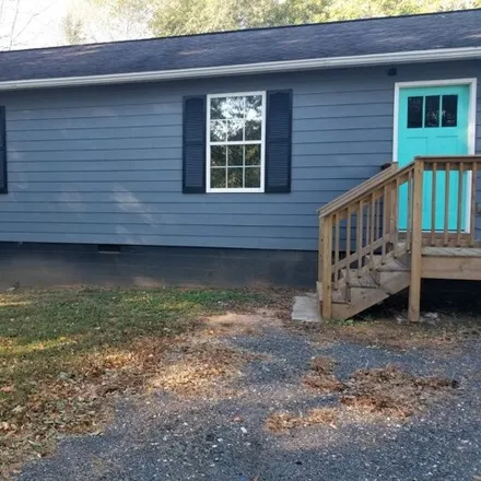 Rent this 3 bed house on unnamed road in Louise, Troup County