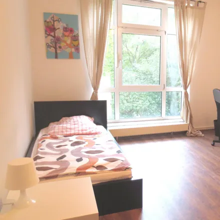 Rent this 6 bed room on Bornemannstraße 16 in 13357 Berlin, Germany