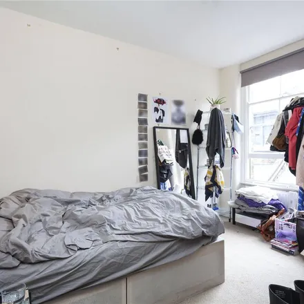 Image 3 - Canrobert Street, London, E2 6PY, United Kingdom - Townhouse for rent