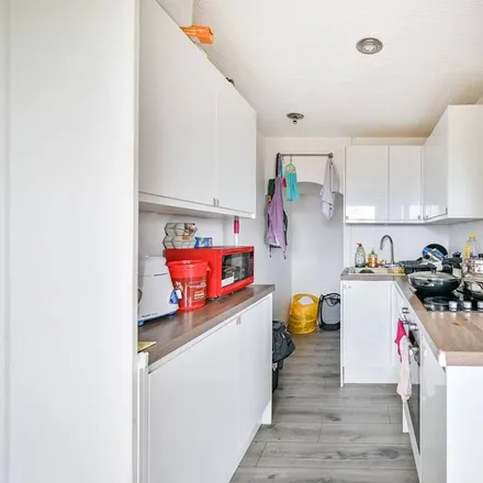 Rent this 2 bed apartment on Leith Towers in Grange Vale, London