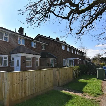 Rent this 3 bed townhouse on Trenchard Road in Holyport, SL6 2LR