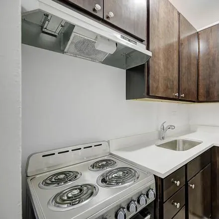 Rent this studio apartment on 1850 N Humboldt Blvd