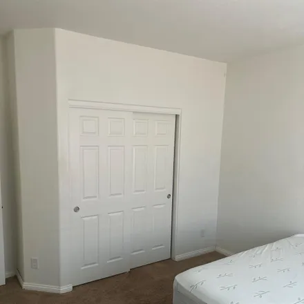 Image 7 - 8126 Minots Ledge Avenue, Spring Valley, NV 89147, USA - Room for rent