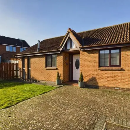 Buy this 2 bed house on Blaydon Close in Bletchley, MK3 5LS