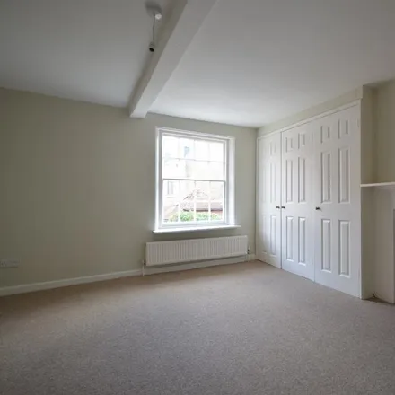 Image 5 - East Walls, Chichester, PO19 7BD, United Kingdom - Townhouse for rent
