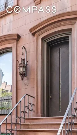 Image 4 - 120 East 19th Street, New York, NY 10003, USA - Townhouse for sale