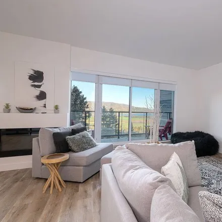 Image 6 - Baie-Saint-Paul, QC G3Z 2V5, Canada - Apartment for rent