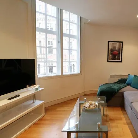 Rent this 2 bed condo on Gildersome in Leeds, England
