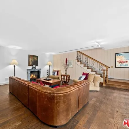 Image 5 - 1326 Benedict Canyon Drive, Beverly Hills, CA 90210, USA - House for sale