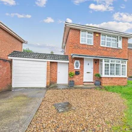 Image 1 - 131 Cranbrook Drive, Maidenhead, SL6 6RY, United Kingdom - House for sale