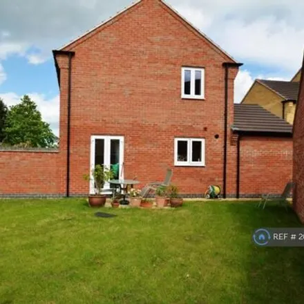 Image 2 - Chedworth Close, Peterborough, PE4 6FW, United Kingdom - House for rent