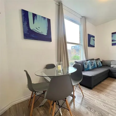 Rent this 3 bed apartment on 27 Wilberforce Road in London, N4 2SN