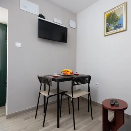 Image 2 - Osnovna škola Dobri, Kliška 25, 21000 Split, Croatia - Apartment for rent