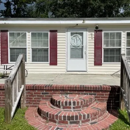 Buy this 4 bed house on 511 Thurgood Road in Foxborough, Goose Creek