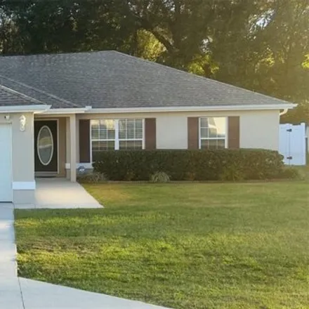 Buy this 4 bed house on 8726 Southeast 157th Street in Orange Blossom Hills, Marion County