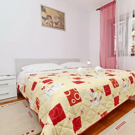 Rent this 3 bed apartment on 20272 Općina Smokvica