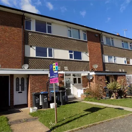 Rent this 2 bed apartment on Magdalen Court in Broadstairs, CT10 1DE