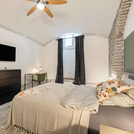 Rent this 7 bed room on Edelweißstraße 4 in 81541 Munich, Germany