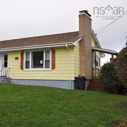 Buy this 3 bed house on 159 Prince Street in Lunenburg, NS B0J 2C0