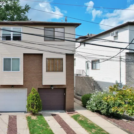 Buy this 3 bed house on 140 Willow Road West in New York, NY 10303