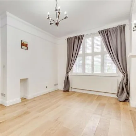 Rent this 3 bed room on Rodney Court in 6-8 Maida Vale, London