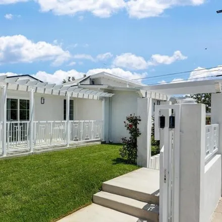 Image 2 - 4999 Baltimore Street, Los Angeles, CA 90042, USA - House for sale