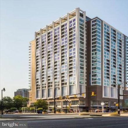 Rent this 1 bed condo on Pentagon Centre in 12th Street South, Arlington