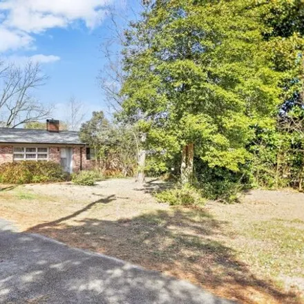 Buy this 3 bed house on 204 Midway Drive in Spartanburg, SC 29301