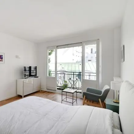 Image 5 - 34 Rue Chalgrin, 75116 Paris, France - Apartment for rent