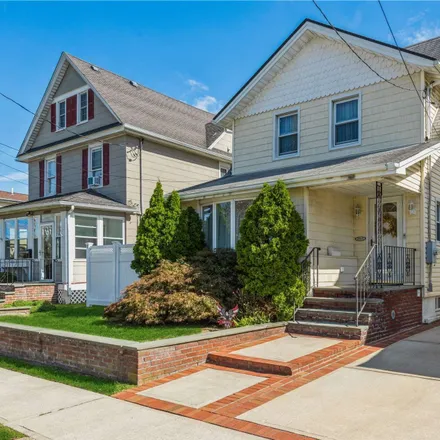 Buy this 3 bed house on 2909 Davis Street in Oceanside, NY 11572