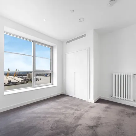 Image 5 - Douglass Tower, Orchard Place, London, E14 0FR, United Kingdom - Apartment for rent