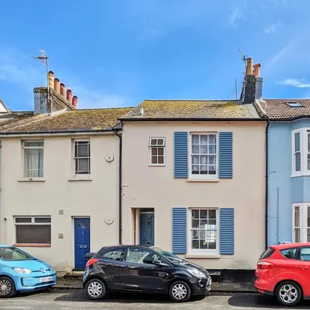 Rent this 3 bed house on Swanborough Court in New Road, Shoreham-by-Sea