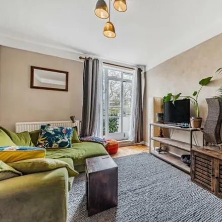 Image 4 - Tenby House, Cleveland Gardens, London, W2 6DE, United Kingdom - Apartment for sale