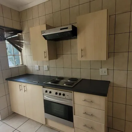 Image 2 - Potchefstroom Central Primary School, Piet Bosman Street, Tlokwe Ward 15, Tlokwe Local Municipality, 2522, South Africa - Apartment for rent