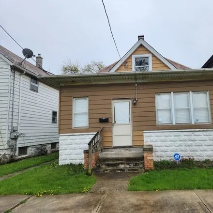 Buy this 4 bed house on 76 West 137th Place in Riverdale, IL 60827