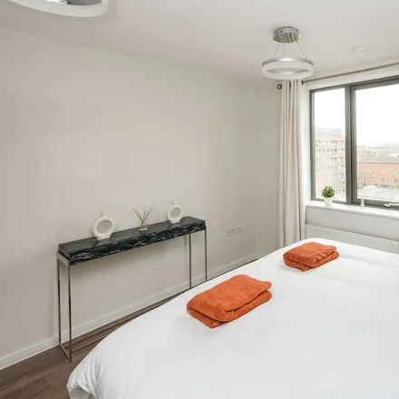 Image 5 - London, E16 1TQ, United Kingdom - Apartment for rent