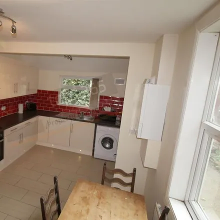 Rent this 5 bed duplex on 46 Kimbolton Avenue in Nottingham, NG7 1PT