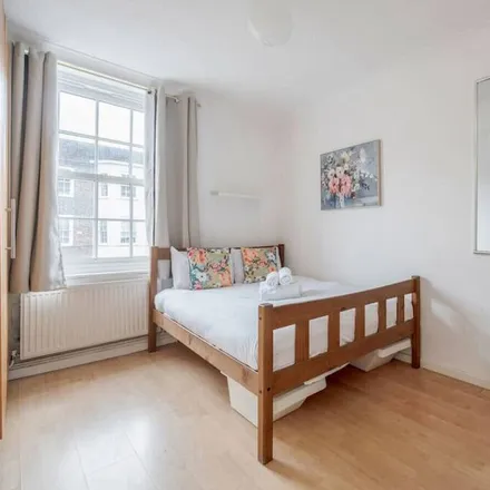 Image 5 - SE11, United Kingdom - Apartment for rent