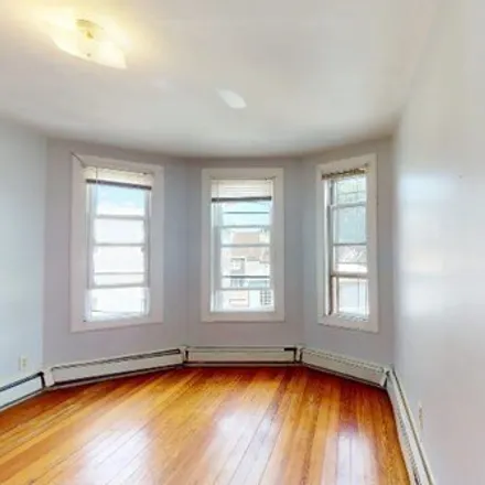 Image 5 - 61 Crescent Avenue, Boston, MA 02125, USA - Apartment for rent