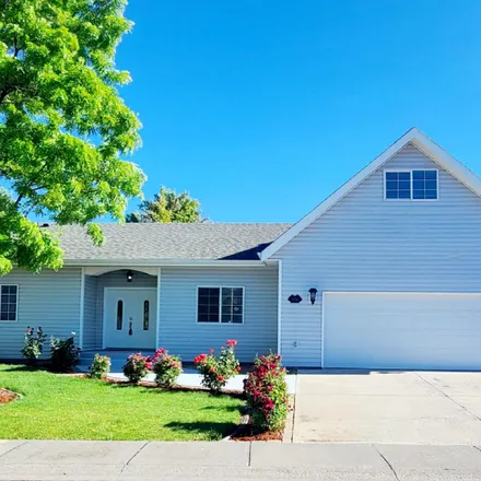 Buy this 3 bed house on 5576 American Avenue in Klamath Falls, OR 97603