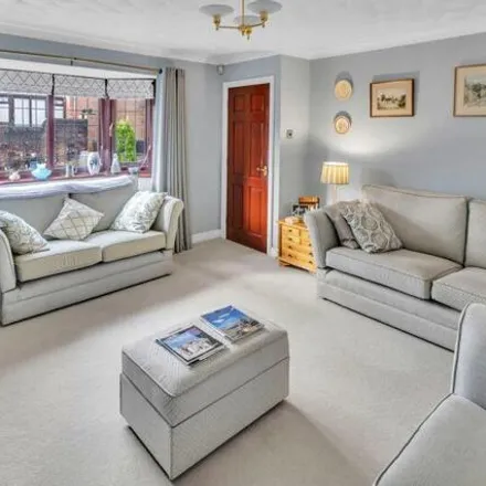 Image 3 - Turnfield Close, Smithy Bridge, OL16 2QF, United Kingdom - House for sale