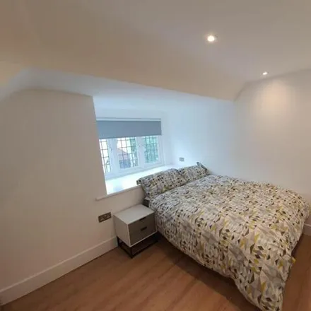 Rent this studio apartment on St George's Road in London, NW11 0LP