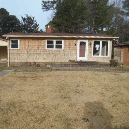 Buy this 2 bed house on 447 Oak Street in Smithfield, NC 27577