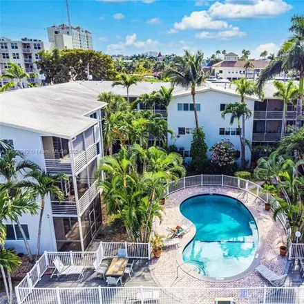 Buy this 2 bed condo on 1561 Southeast 15th Street in Lauderdale Harbors, Fort Lauderdale