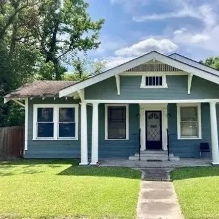 Buy this 3 bed house on 903 6th Street in Orange, TX 77630