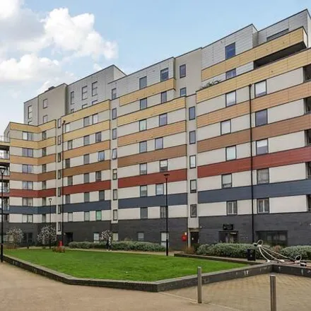Buy this 1 bed apartment on unnamed road in London, N11 1FH