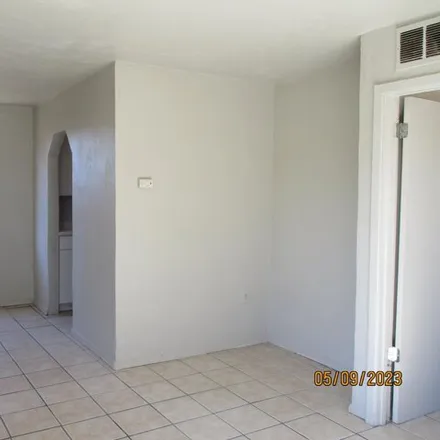 Image 3 - 26 W 34th St Unit 2, Tucson, Arizona, 85713 - Condo for rent