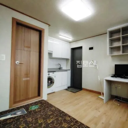 Rent this studio apartment on 서울특별시 강북구 미아동 234-28