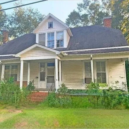 Buy this 5 bed house on 1058 Wayne Street in Waynesboro, MS 39367